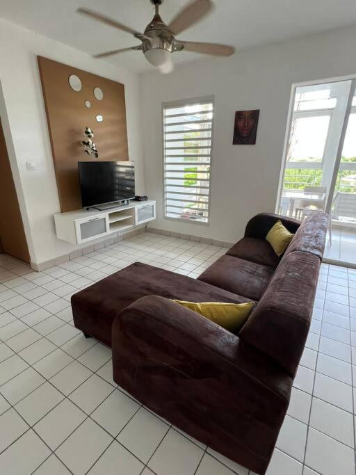 Appartement F4 Petit Bourg エクステリア 写真