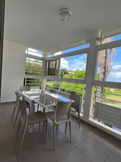 Appartement F4 Petit Bourg エクステリア 写真